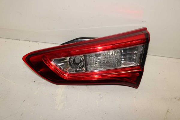 FEU ARRIERE DROIT TOYOTA YARIS 2017+ ( PARTIE HAYON ) - Vue 1